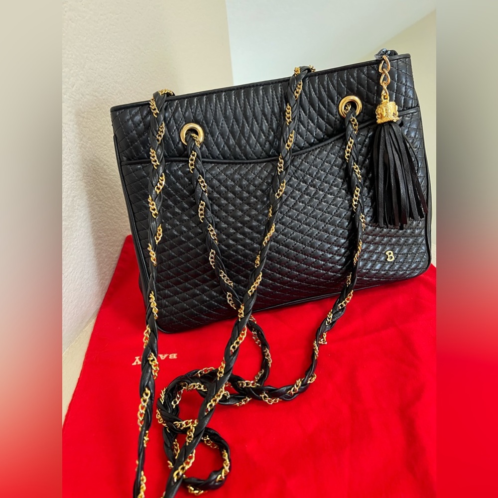 VINTAGE:Bally, Swiss designer lambskin quilted black with gold hardware - Picture 8 of 12